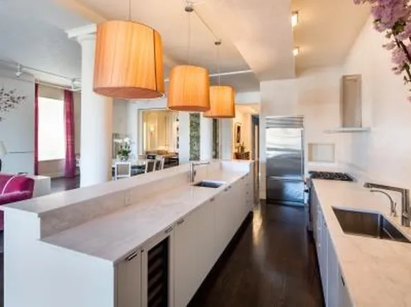 158 Mercer Street image 1 of 8