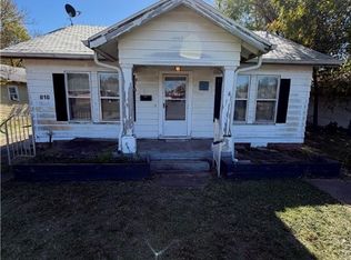 818 E Titus St, Mexia, TX 76667