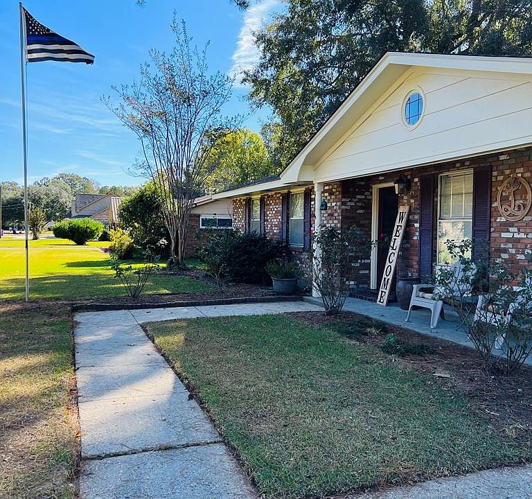 1st image of 310 Branning Dr