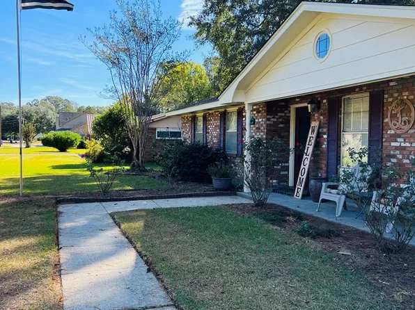 310 Branning Dr, Monticello, MS 39654