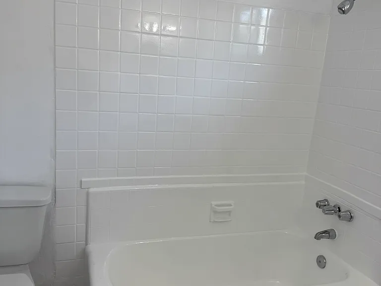 1631 N Harvard Blvd #5 — Photo 11