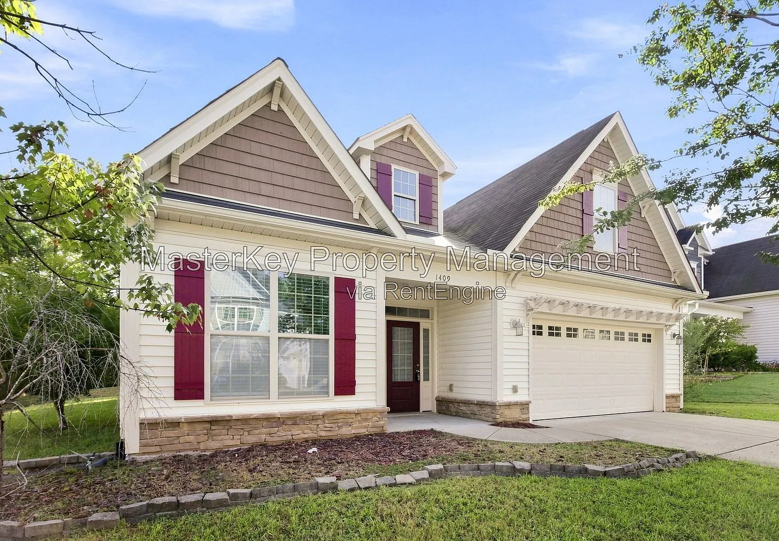 4 bed, 3.0 bath, 2858 sqft, $2,700 — Photo 2