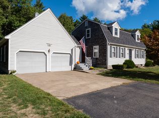 106 Shingle Mill Ln, Hanover, MA 02339
