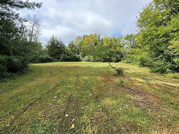 2nd image of 515 Rosewood Dr
