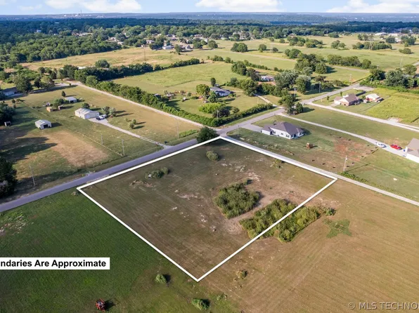 1 E 126th St N, Collinsville, OK 74021