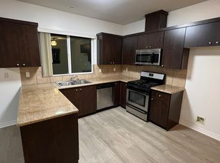 6851 Laurel Canyon Blvd #301, North Hollywood, CA 91605