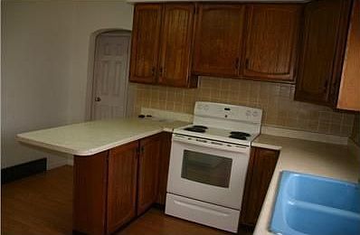 4th image of 1525 E 19th St