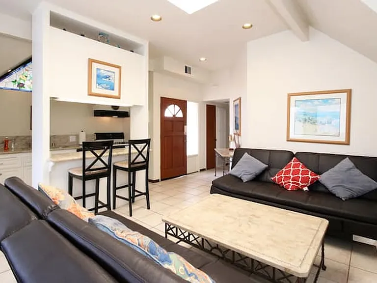2645 Ocean Front Walk — Photo 36