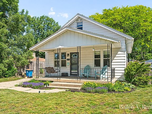 2nd image of 275 W 29th St