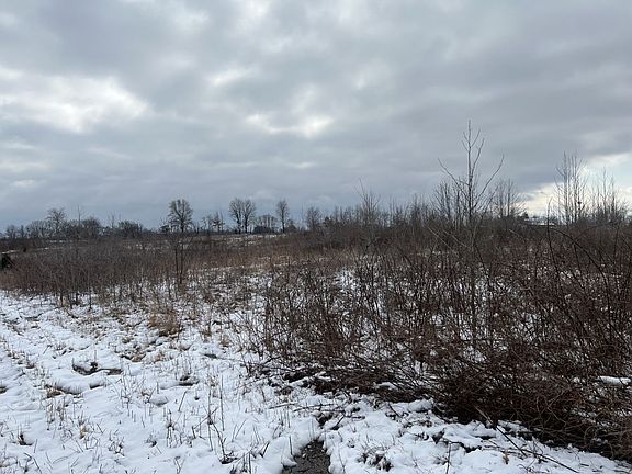2nd image of Intersection Of Cr & Cres #267-292
