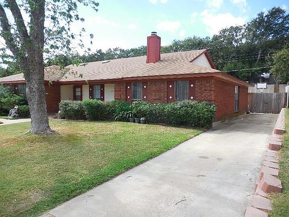 2nd image of 1033 Stableway Ln