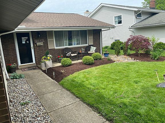 3rd image of 25150 Mitchell Dr