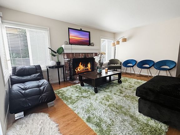 4th image of 855 Avenue Bernardo