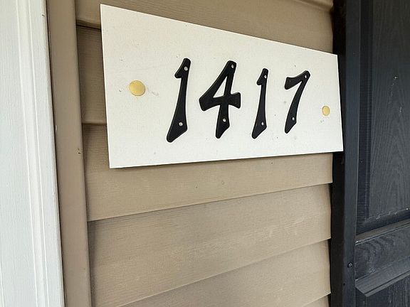 2nd image of 1417 Clydesdale St