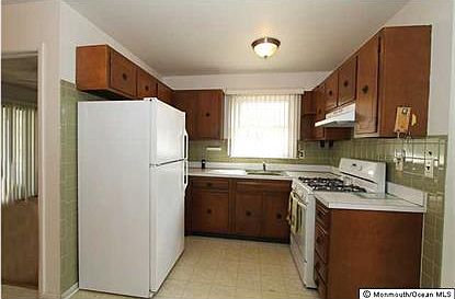2nd image of 39 Bellflower Ct