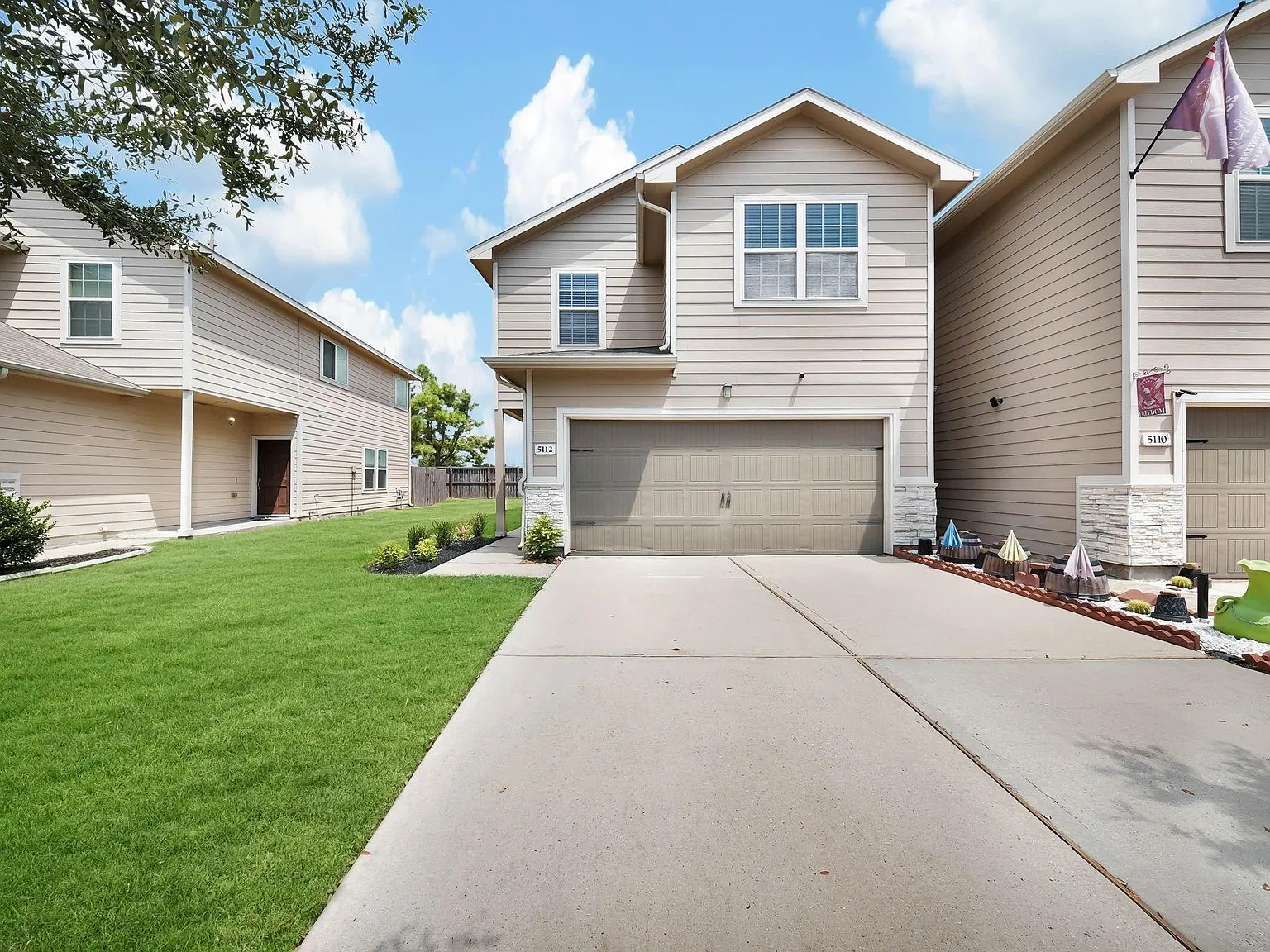 3 bed, 2.5 bath, 1549 sqft, $1,850 — Photo 3