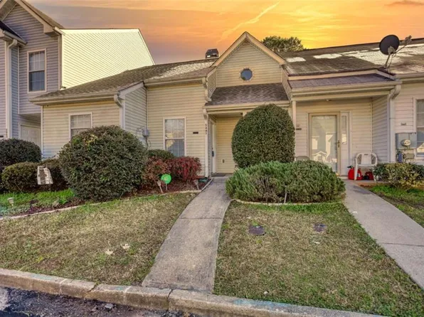 5863 Trent Walk Dr, Lithonia, GA 30038