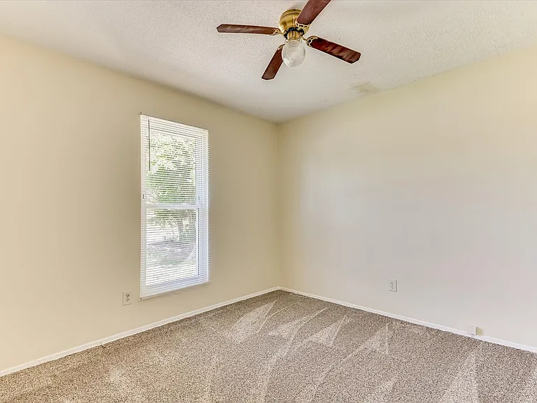 4532 Hillside Dr — Photo 25