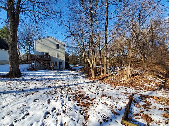 2nd image of 6 Hartwell Brook Dr