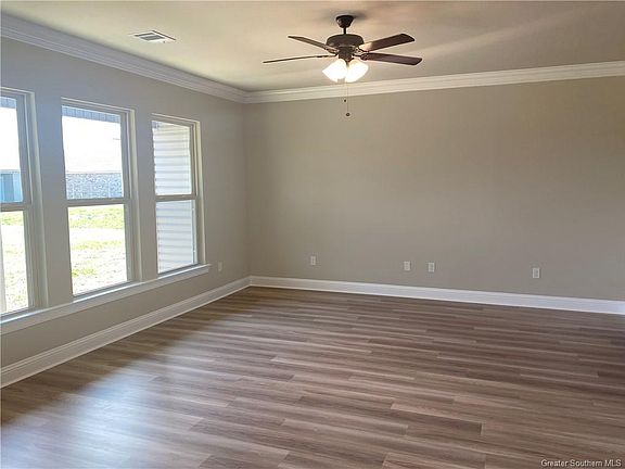 3rd image of 3228 Flatwood Dr
