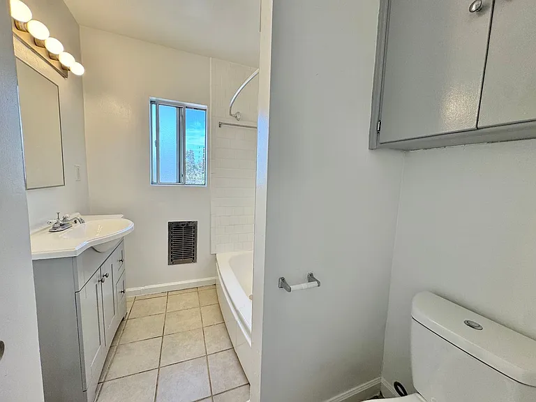 3419 Club Dr — Photo 36