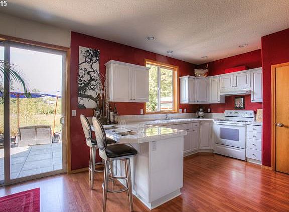 3rd image of 10010 NE 86th Ct
