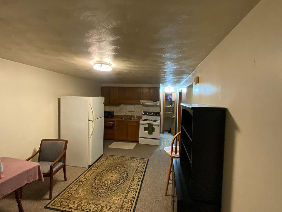 2nd image of 104 California Ave #1