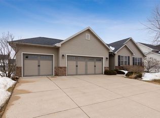 325 Durango Dr, Marion, IA 52302