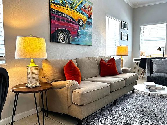 4th image of 2329 W La Salle St #1