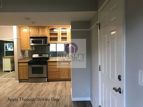 5th image of 1157 Lakeview Cir #1157
