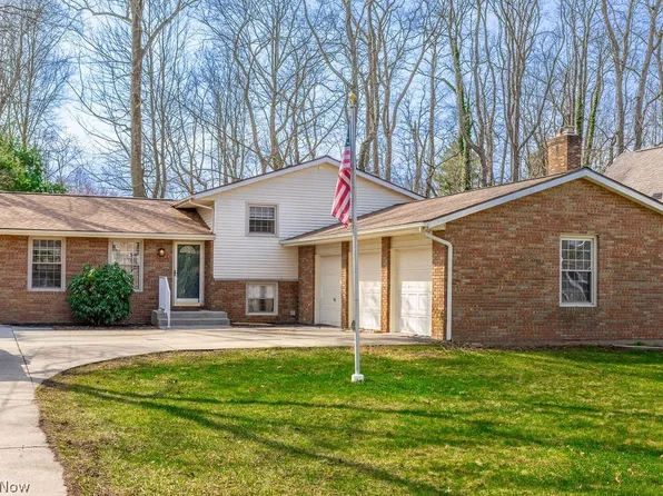 1224 Grassmere St SE, North Canton, OH 44709