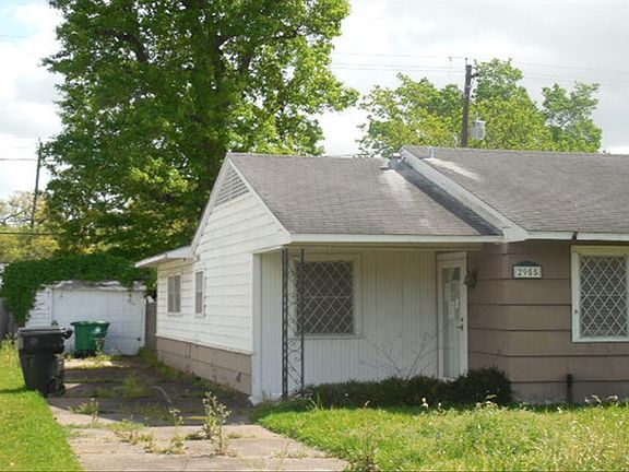 3rd image of 2955 Shady Park Dr