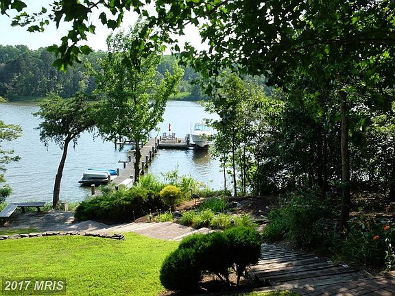 3rd image of 510 Overhill Dr