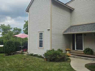 914 Vose Dr, Gurnee, IL 60031