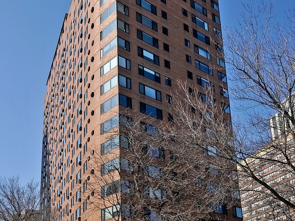 1st image of 3100 N Lake Shore Dr APT 704