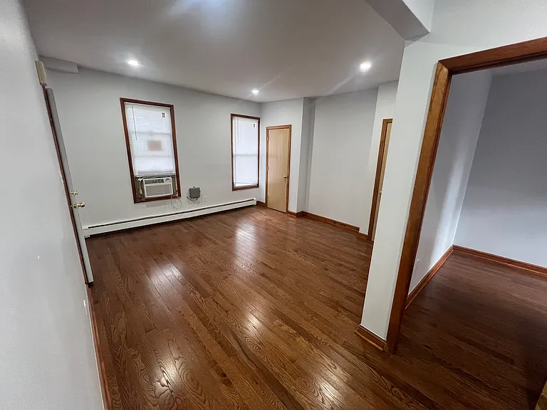 334 Summit Ave #1 — Photo 6