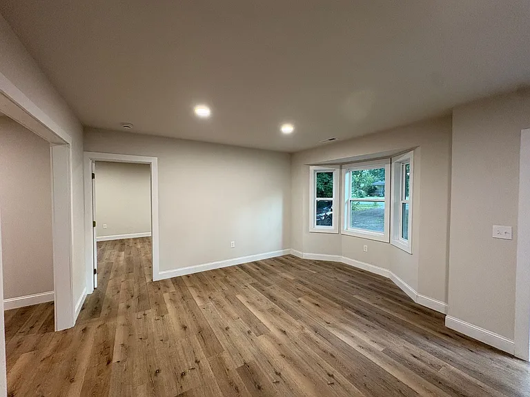 30 Broad Vista Blvd — Photo 2