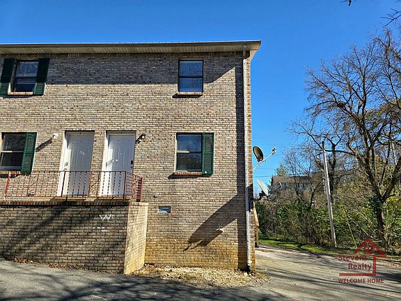 2nd image of 402 Peek Dr APT 4