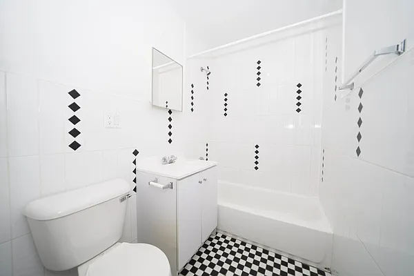 Rented by Level Group | media 20