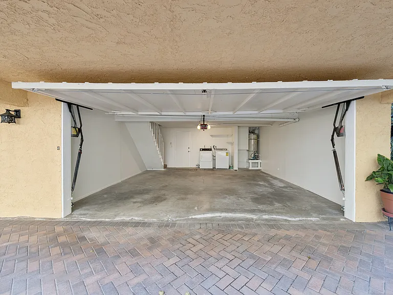 2429 Oswego St #B — Photo 23
