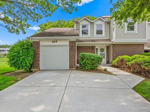 924 Colony Lake Dr, Schaumburg, IL 60194