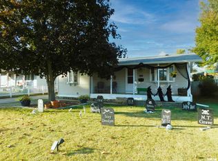 1503 Sheridan Rd, Pekin, IL 61554