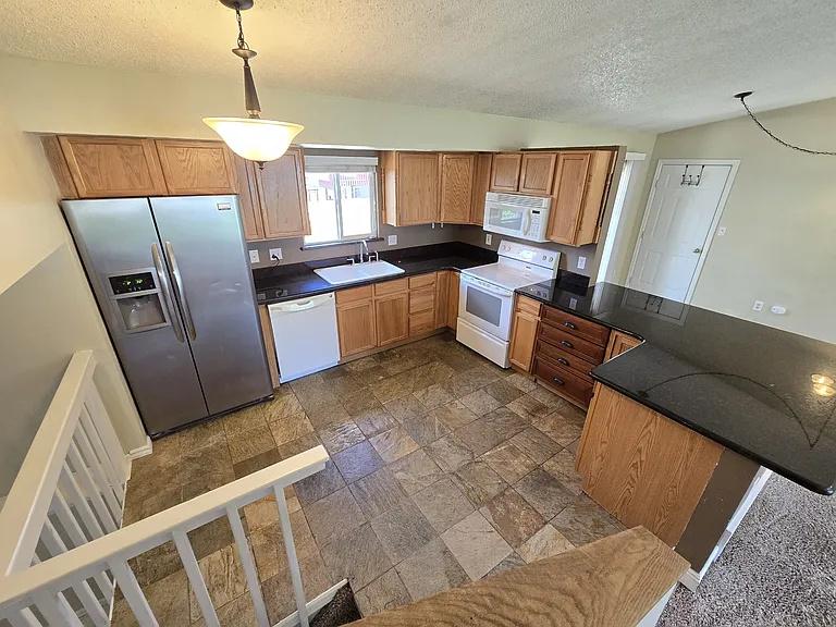 6526 Charter Dr — Photo 6