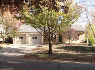 2064 S Parkwood Ln, Wichita, KS 67218