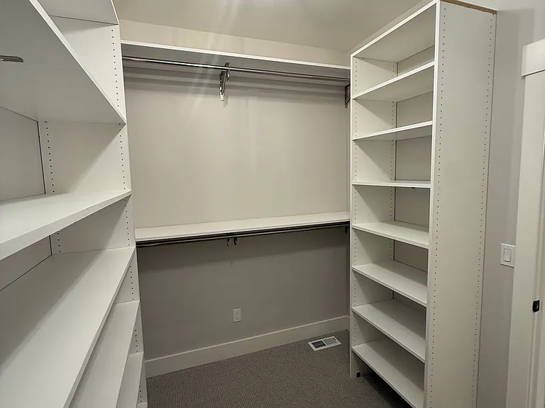 4518 Maple Ave — Photo 37