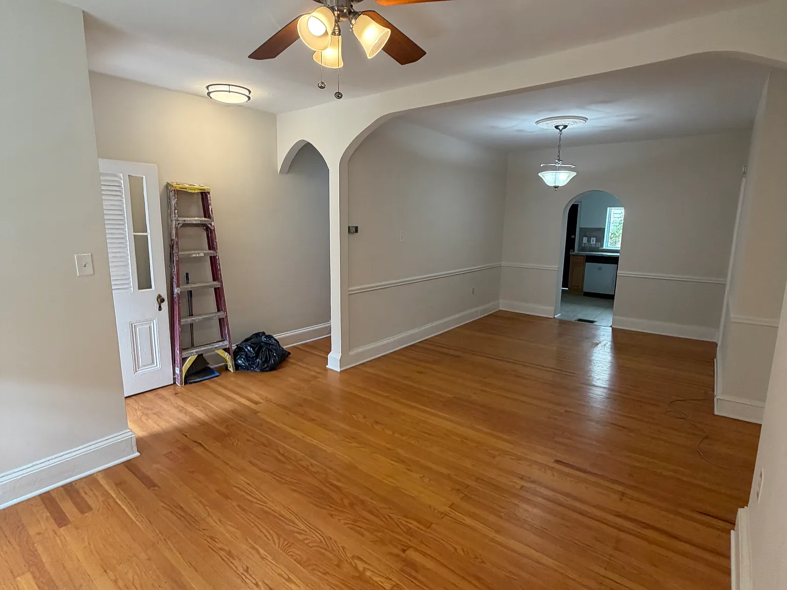 2 bed, 832 sqft, $2,000 — Photo 2