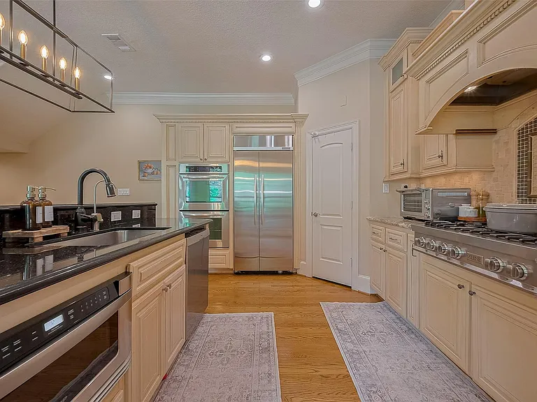 6419 Rodrigo St — Photo 15