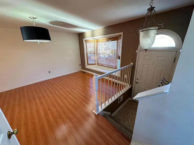 7770 Black Horse Ct — Photo 16