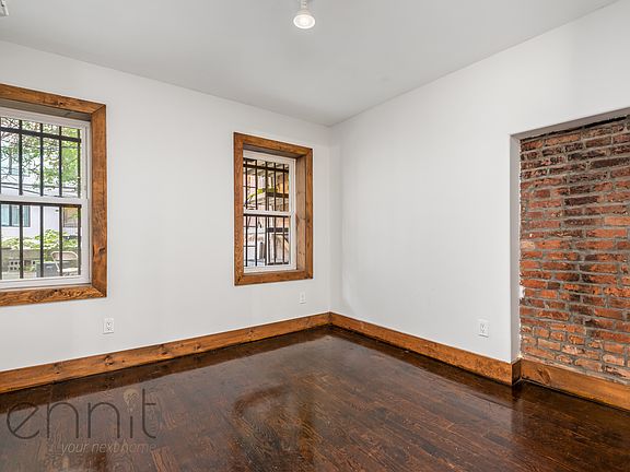 3rd image of 758 Willoughby Ave APT 1