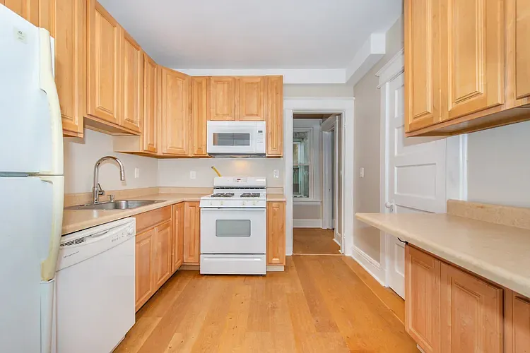 74 Elm St #3F — Photo 11